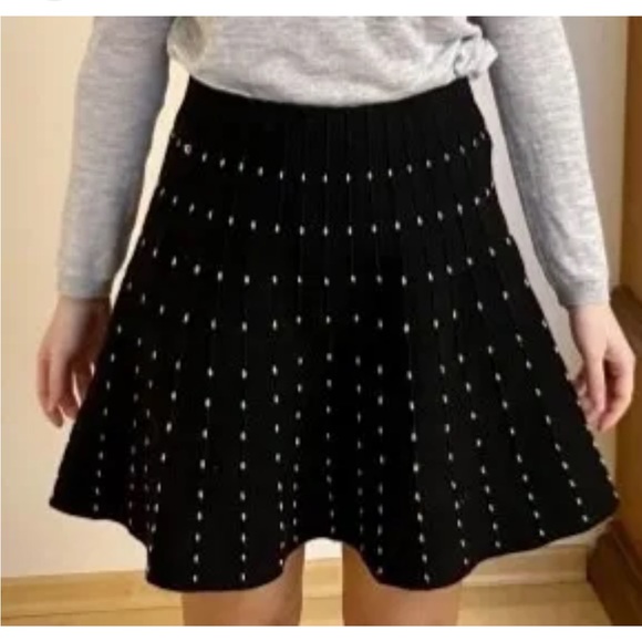 Zara black knit mini skater skirt with white dots - Picture 2 of 2